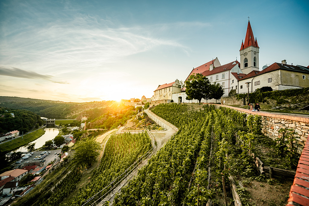 Gothic,Church,Of,St.,Nicholas,,Kostel,Svateho,Mikulase.,Historic,Town